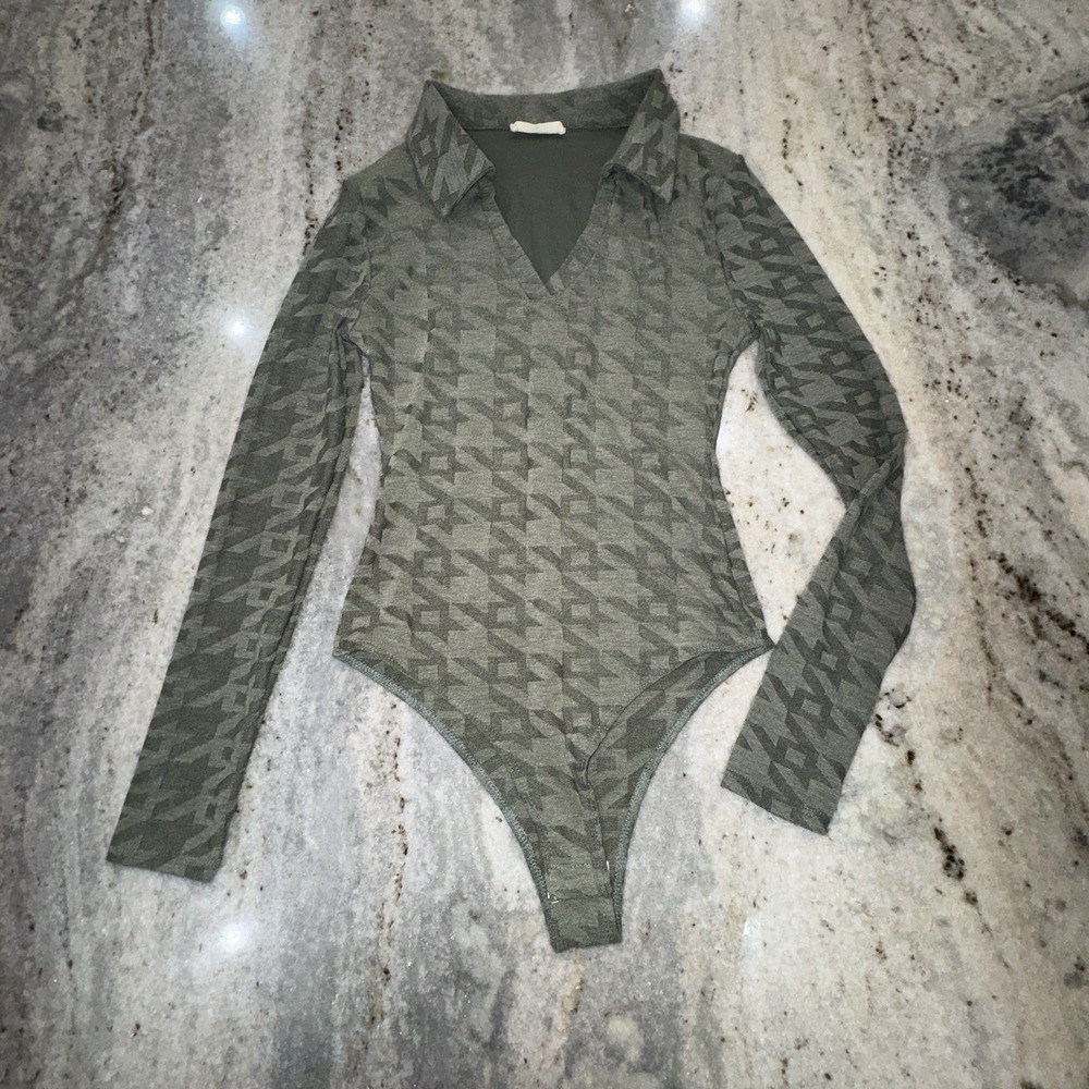 Entro Body Suit Long Sleeve Army Green Houndstooth Slimming Sz Small V Neck
